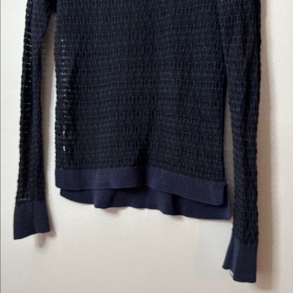 Loft Navy Knit Crew Neck Sweater size M - Picture 4 of 6